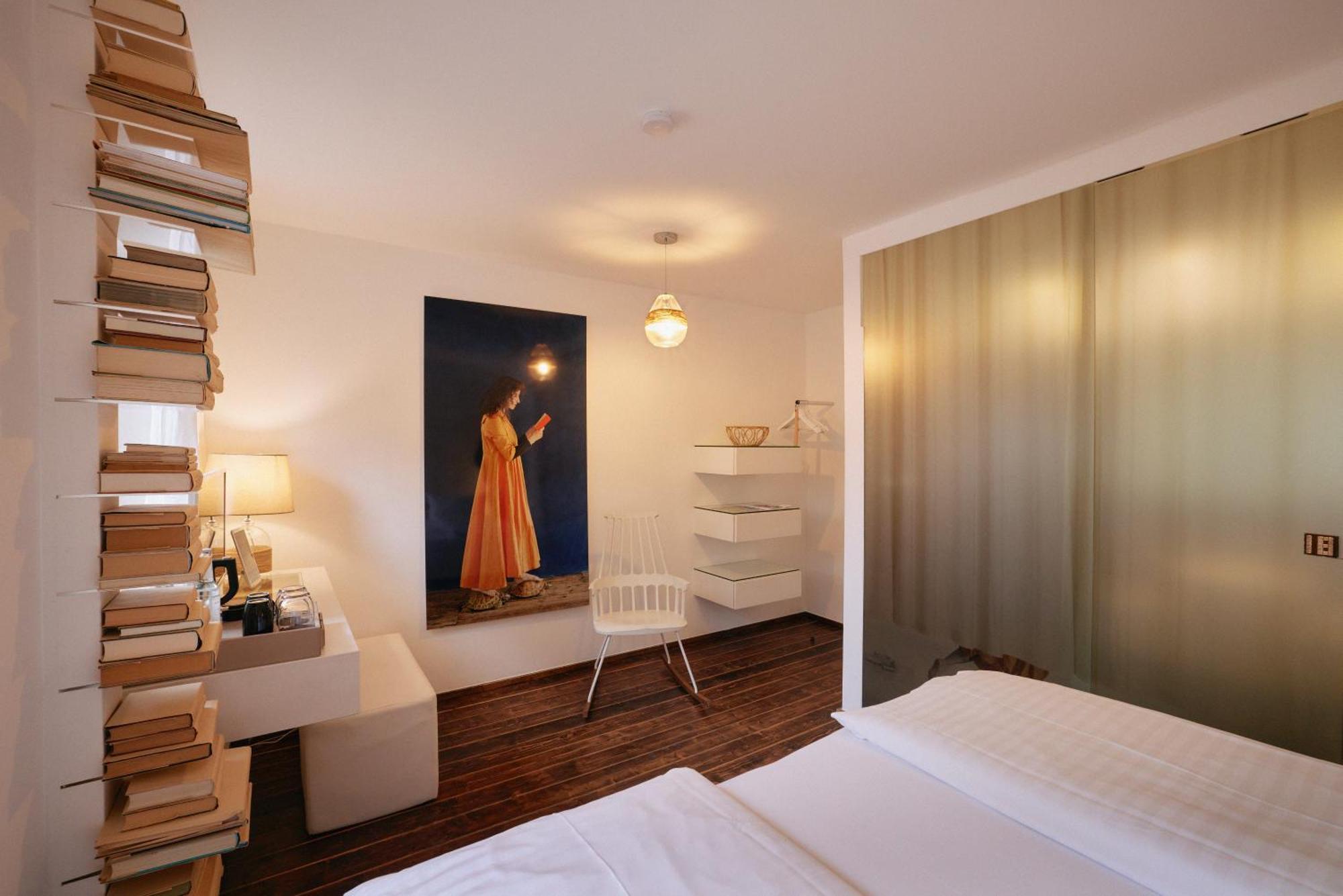 18Arts Hotel - Living In A Gallery! Colonia Exterior foto